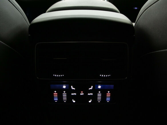 2026 Audi Q7 45 TFSI II (4M) Рестайлинг 2, серый, 9520000 рублей - вид 32