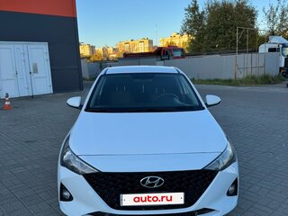 2021 Hyundai Solaris II Рестайлинг, белый, 1380000 рублей, вид 2