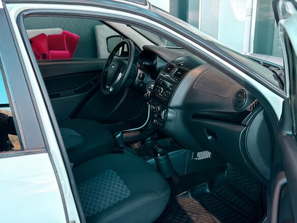 2022 Lada (ВАЗ) Granta I Рестайлинг, белый, 699000 рублей - вид 6