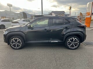 2023 Toyota Yaris Cross I, чёрный, 1415000 рублей, вид 4