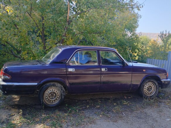 2001 ГАЗ 3110 «Волга», фиолетовый, 69000 рублей