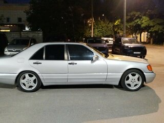 1995 Mercedes-Benz S-Класс 420 III (W140) Рестайлинг, серебристый, 670000 рублей, вид 4