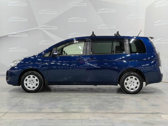 2013 Toyota ISis I Рестайлинг, синий, 1785000 рублей - вид 1