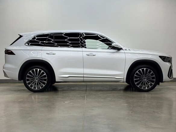 2026 Geely Monjaro I Рестайлинг 2 (China Market), белый - вид 3