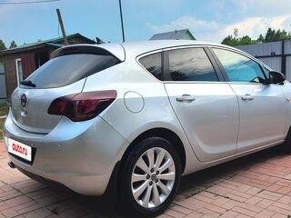 2011 Opel Astra J, серебристый, 685000 рублей, вид 4