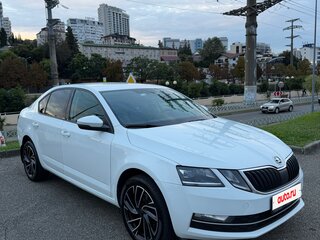 2018 Skoda Octavia III (A7) Рестайлинг, белый, 1500000 рублей, вид 4