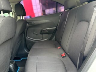2012 Chevrolet Aveo II, белый, 399999 рублей, вид 4