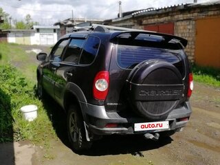 2010 Chevrolet Niva I Рестайлинг, коричневый, 550000 рублей, вид 4