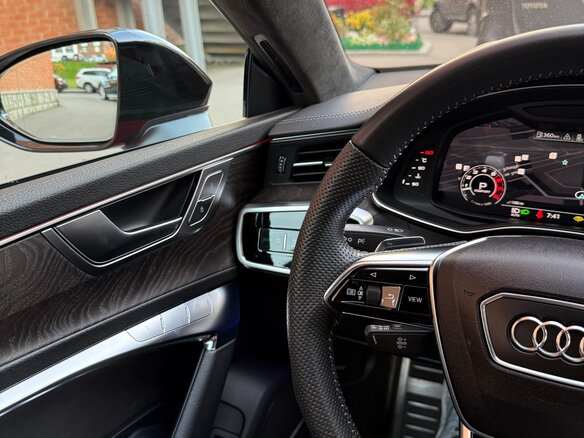 2019 Audi A7 55 TFSI II (4K), красный, 4250000 рублей - вид 10
