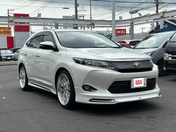 2017 Toyota Harrier III (XU60), белый, 2100000 рублей - вид 2