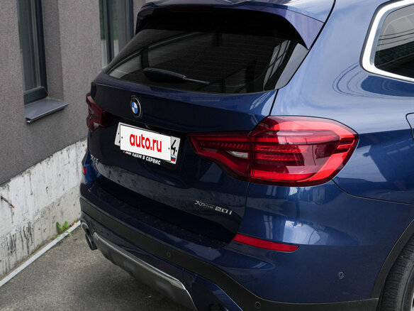 2018 BMW X3 20i xDrive III (G01), синий, 3730000 рублей - вид 4