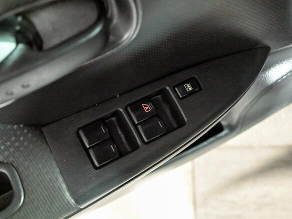 2012 Nissan Note I Рестайлинг, чёрный - вид 6