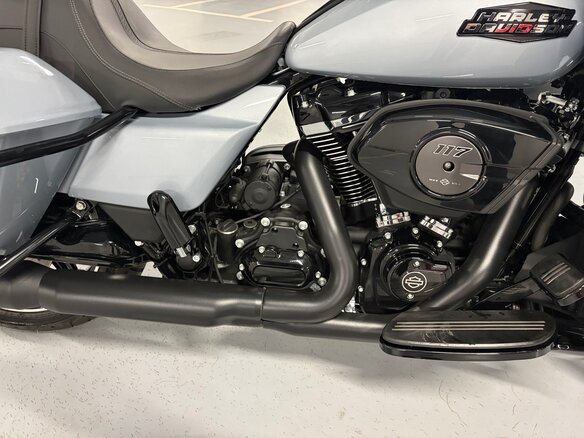 2024 Harley-Davidson Road Glide, серый, 3100000 рублей - вид 9