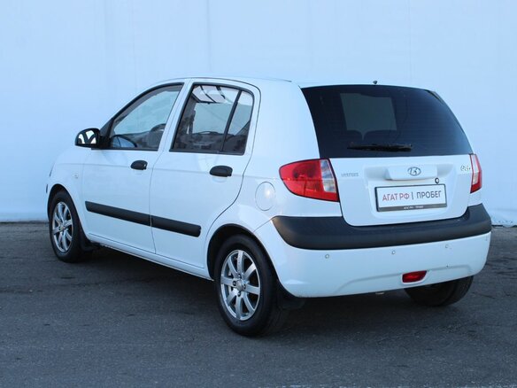 2010 Hyundai Getz I Рестайлинг, белый, 650000 рублей - вид 4