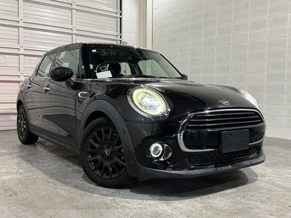 2021 Mini Hatch Cooper III (F55/F56) Рестайлинг, чёрный, 1178911 рублей