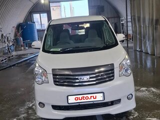 2012 Toyota Noah II (R70), белый, 1050000 рублей, вид 1
