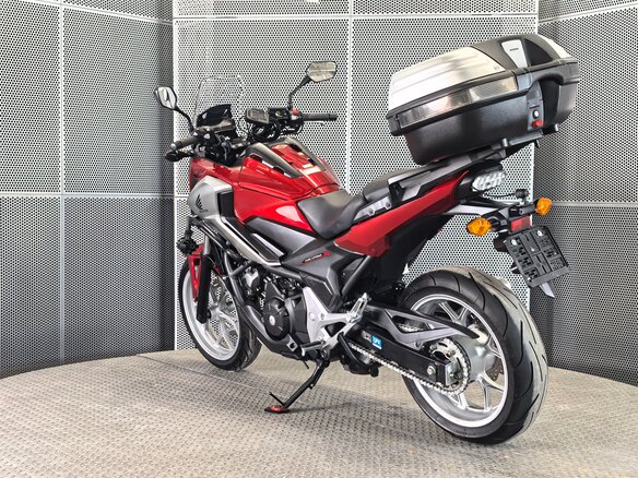 2017 Honda NC 750X, красный, 755000 рублей - вид 5