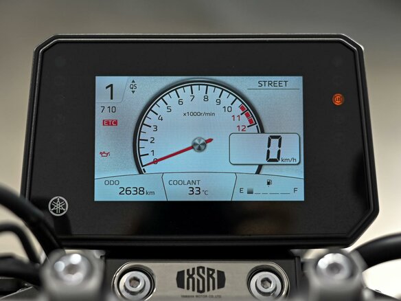 2025 Yamaha XSR900, чёрный, 1227000 рублей - вид 8