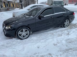 2014 Mercedes-Benz E-Класс 200 IV (W212, S212, C207) Рестайлинг, чёрный, 1300000 рублей, вид 3
