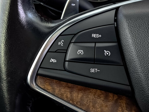 2020 Cadillac XT5 I Рестайлинг, красный, 3090000 рублей - вид 27