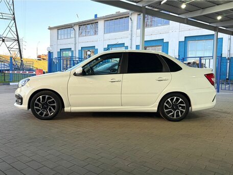 2025 Lada (ВАЗ) Granta Sportline I Рестайлинг, белый, 889000 рублей, вид 2