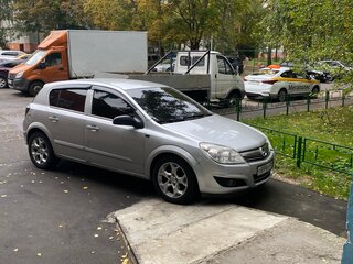 2004 Opel Astra H, серебристый, 260000 рублей, вид 3