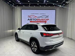 2023 Volkswagen Tayron I Рестайлинг, белый, 2800000 рублей, вид 4