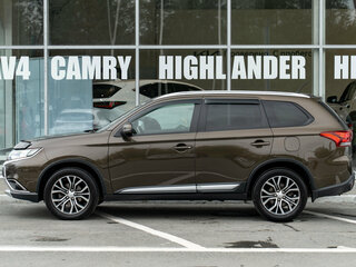 2015 Mitsubishi Outlander III Рестайлинг, коричневый, 1749000 рублей, вид 5