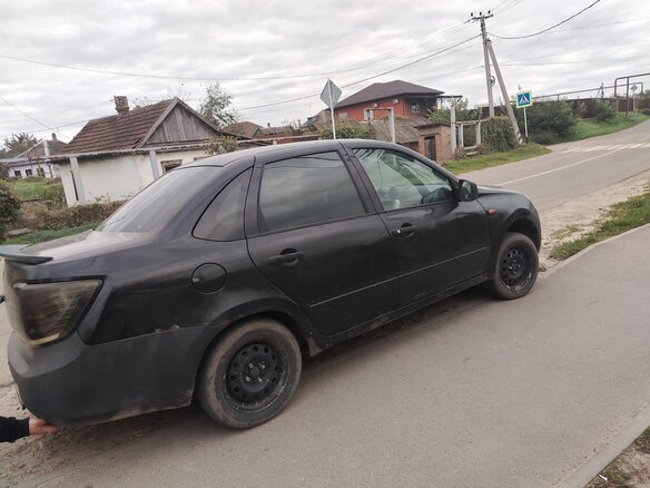 2012 Lada (ВАЗ) Granta I, чёрный, 200000 рублей - вид 2