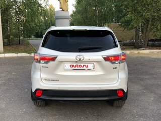 2015 Toyota Highlander III (XU50), белый, 3400000 рублей, вид 5