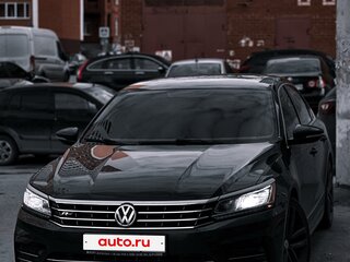 2016 Volkswagen Passat (North America and China) I Рестайлинг, серый, 1750000 рублей, вид 3