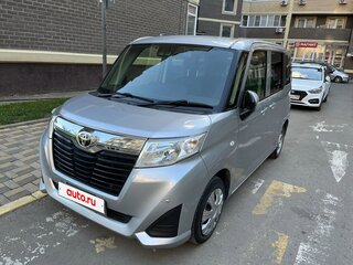 2020 Toyota Roomy I Рестайлинг, серебристый, 910000 рублей, вид 1