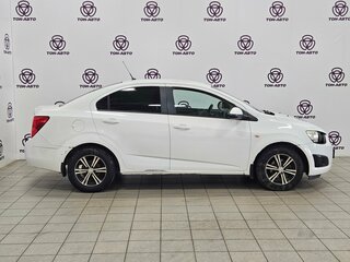 2012 Chevrolet Aveo II, белый, 533000 рублей, вид 4