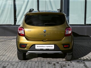 2017 Renault Sandero Stepway II, золотистый, 949000 рублей, вид 4