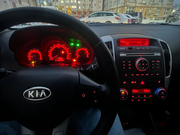 2010 Kia Ceed I Рестайлинг, красный, 510000 рублей - вид 5