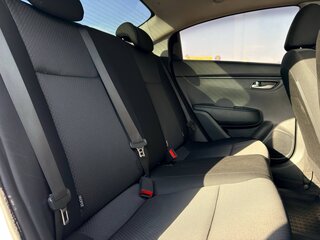 2021 Kia Rio IV Рестайлинг, белый, 1447000 рублей, вид 4