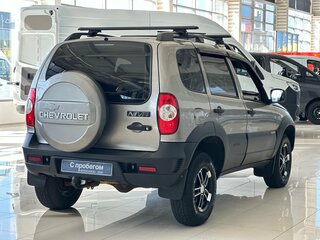 2016 Chevrolet Niva I Рестайлинг, серый, 680000 рублей, вид 4