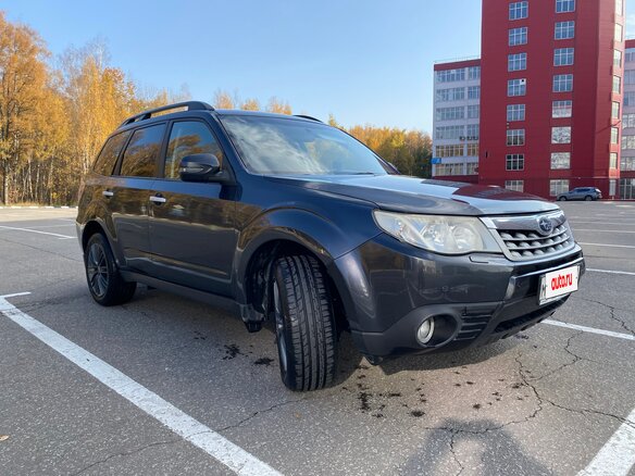 2011 Subaru Forester III Рестайлинг, серый, 1150000 рублей - вид 3