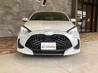 2024 Toyota Yaris IV, белый, 1125777 рублей, вид 2