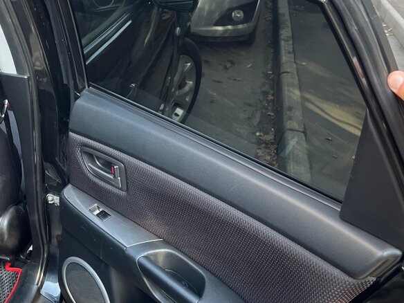 2007 Mazda 3 I (BK) Рестайлинг, чёрный, 550000 рублей - вид 9