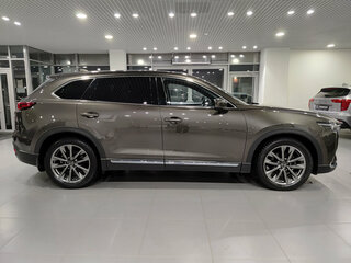 2020 Mazda CX-9 II Рестайлинг, коричневый, 4200000 рублей, вид 4