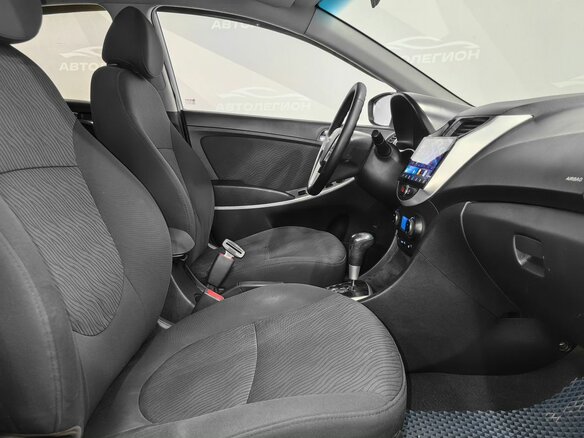 2011 Hyundai Solaris I, голубой, 650000 рублей - вид 13