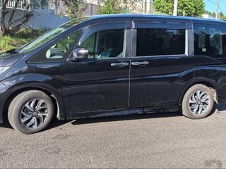 2016 Honda Stepwgn Spada V, чёрный, 1690000 рублей, вид 5