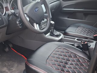 2011 Ford Focus II Рестайлинг, чёрный, 660000 рублей, вид 5