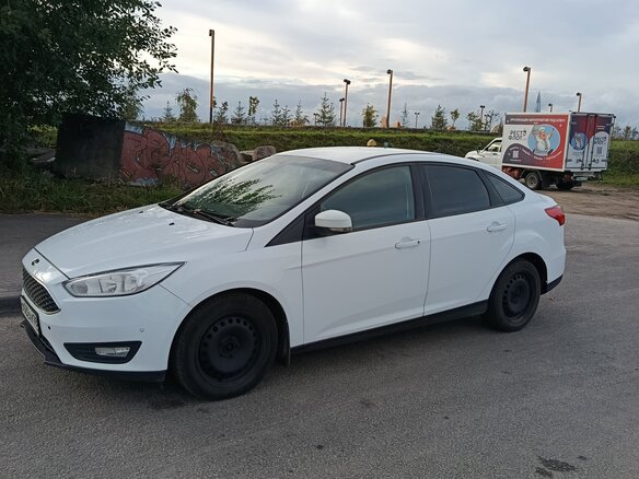 2017 Ford Focus III Рестайлинг, белый, 800000 рублей - вид 7