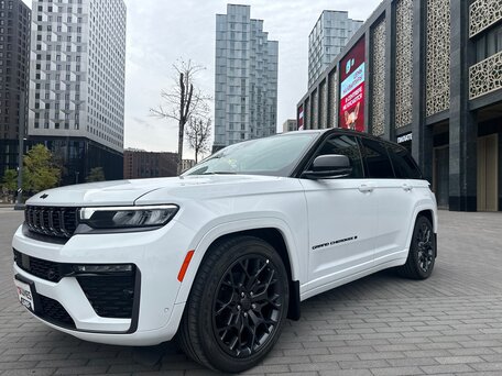 2026 Jeep Grand Cherokee L V (WL) Рестайлинг, белый, 10399000 рублей, вид 1