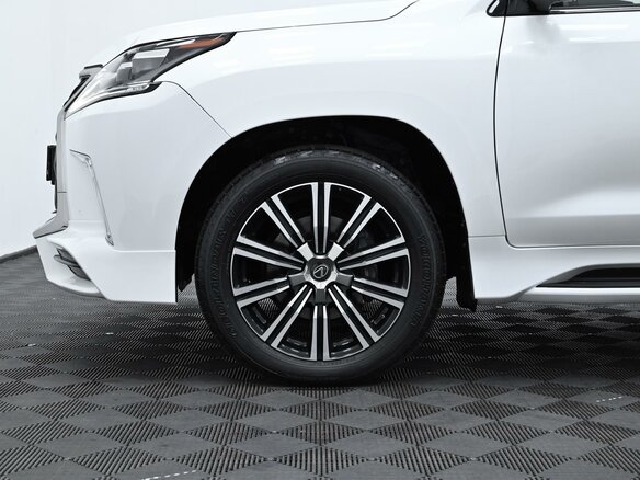 2018 Lexus LX 570 III Рестайлинг 2, белый, 9990000 рублей - вид 33