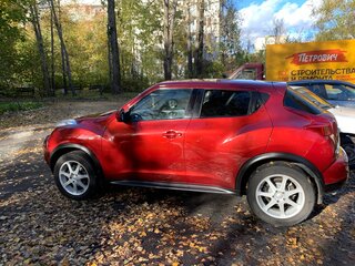 2011 Nissan Juke I, красный, 950000 рублей, вид 4