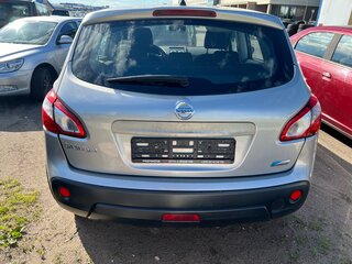 2010 Nissan Qashqai I Рестайлинг, серебристый, 799000 рублей, вид 4