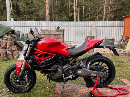 2013 Ducati Monster 821, красный, 950000 рублей, вид 1